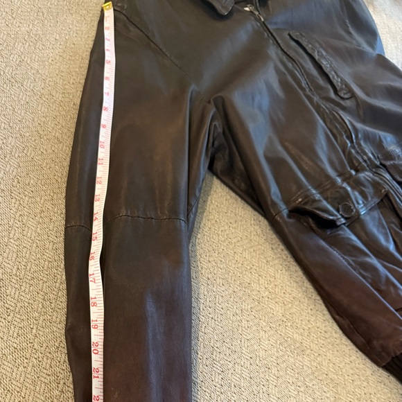 Leather jacket - Picture 13 of 13